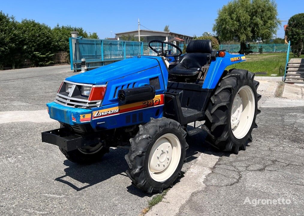 Iseki 240 mini traktors