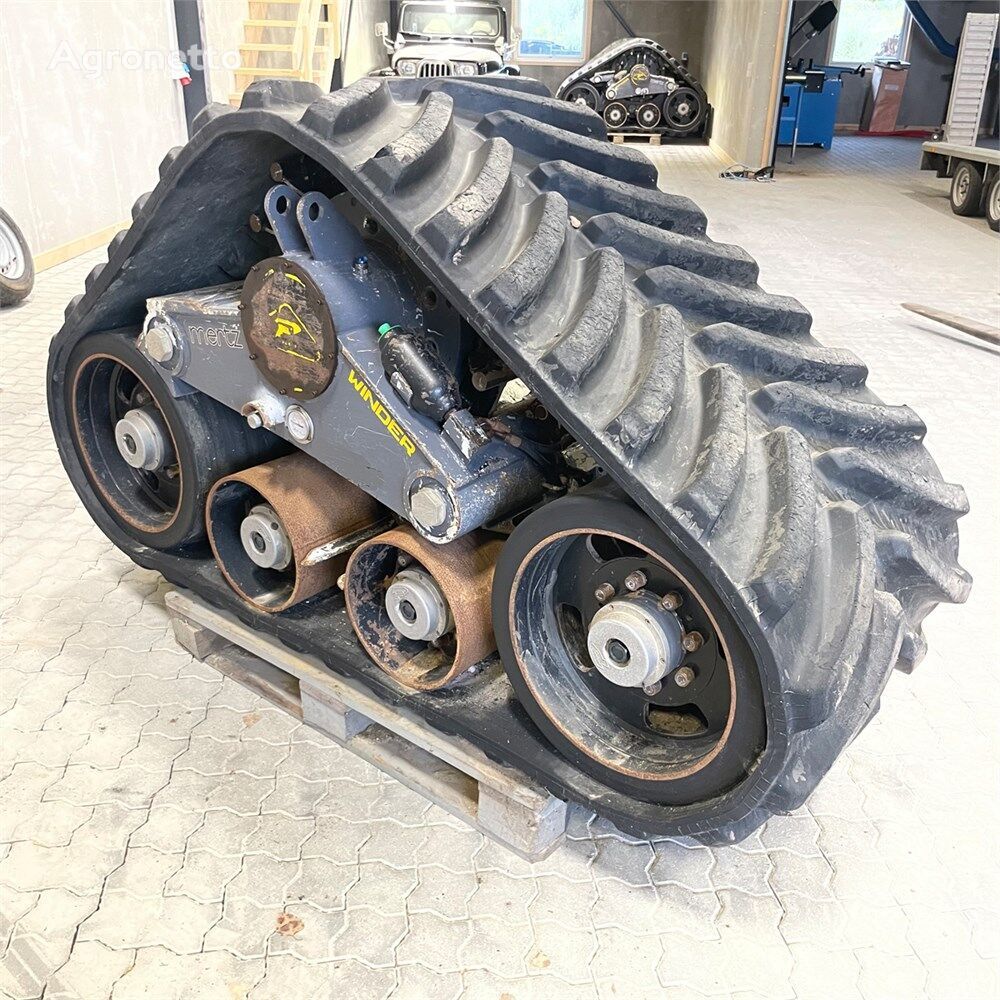 Poluzzi Track System Winder 30 kāpurķēdes elements paredzēts kāpurķēžu traktora