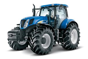 новый высококлиренсный трактор New Holland T7060
