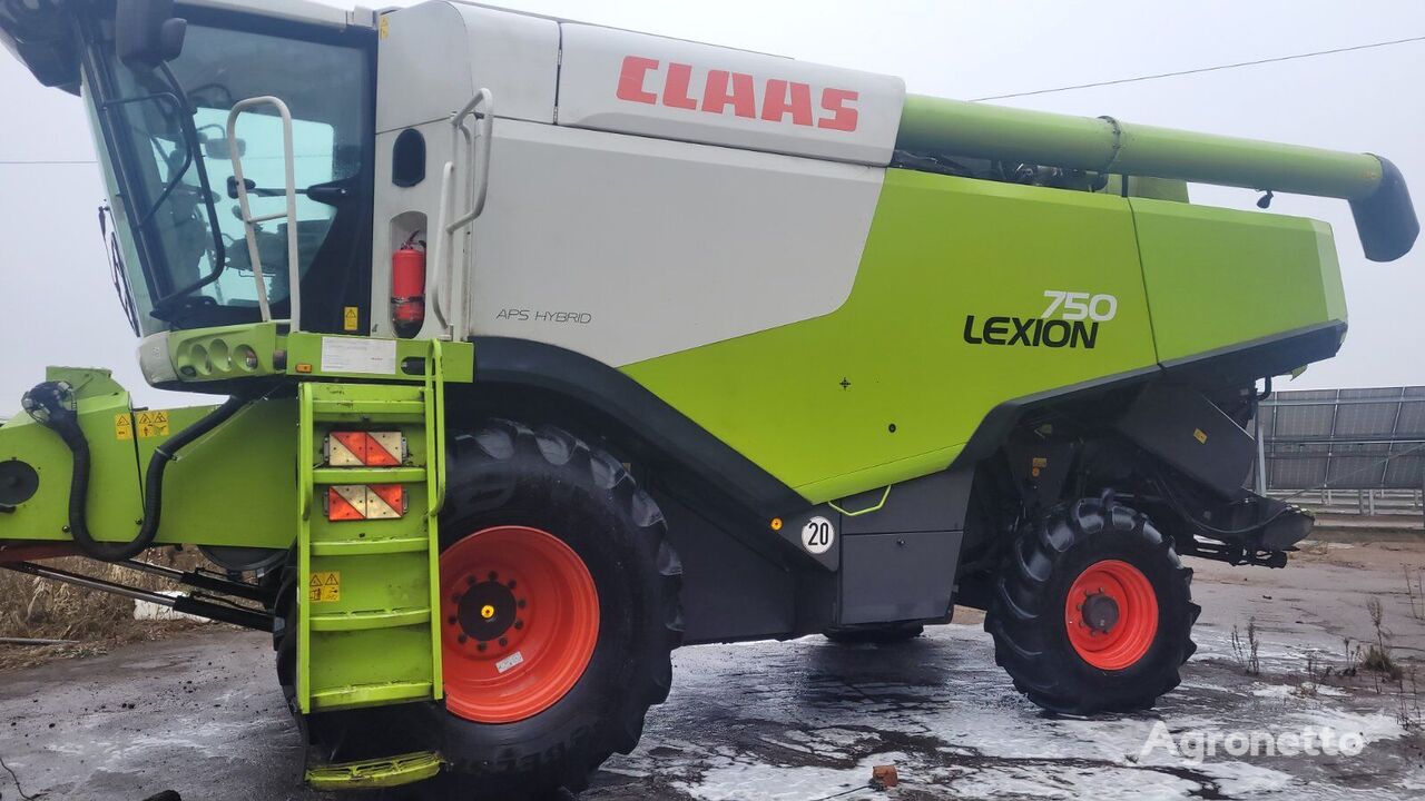 зерноуборочный комбайн Claas Lexion 750